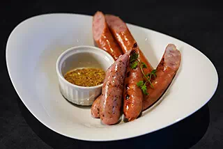 おつまみ - ソーセージ盛り合わせ
